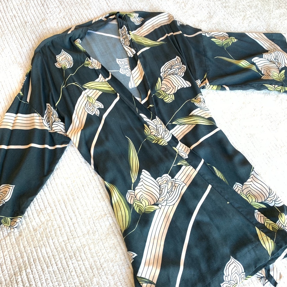 Novellaroyale top